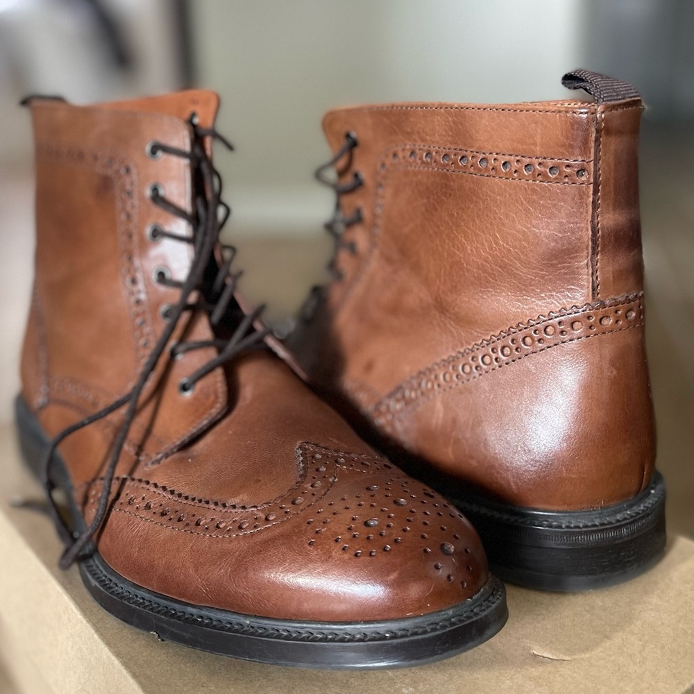 Stafford Tan Leather Lace-Up Wingtip Boots
